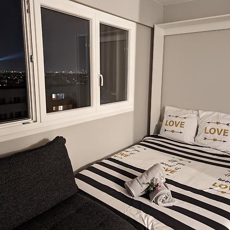 Charming Studio With Eiffel View Parigi Esterno foto