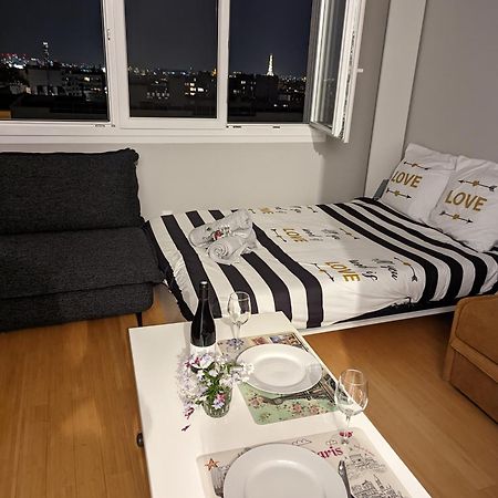 Charming Studio With Eiffel View Parigi Esterno foto