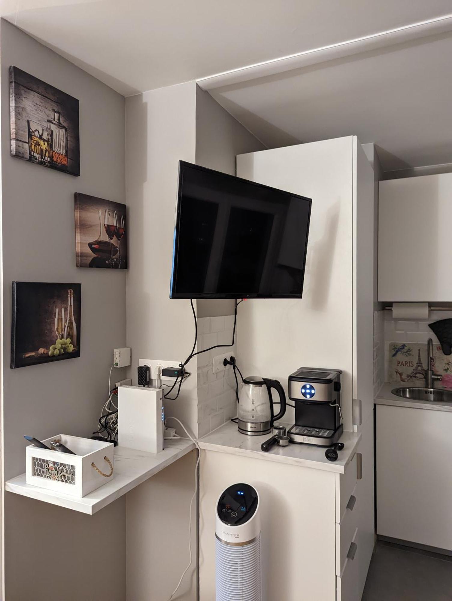 Charming Studio With Eiffel View Parigi Esterno foto